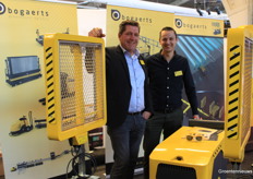 Team Bogaerts laten met trots hun UV-C Robot tegen meeldauw zien