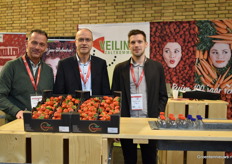 Erwin van den Oever, Arthur Elsen en Pieter van der Sluijs van Veiling Zaltbommel mogen natuurlijk niet ontbreken op de Aardbeiendag