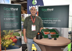 René Clerc van OneThird, zij kunnen met een zachtfruit scanner i.c.m. een app voorspellen wat de houdbaarheid en andere kwaliteitsparameters van een partij zullen zijn