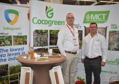 Harold Knapen en Junior Gerard Olivier van Cocogreen voor een goede ondergrond
