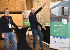 Mats Lijten en Berend Buningh van Moleda voor de promotie van de Agro Pure de mobiele stoomcontainer voor allerlei teelttoebehoren zoals oa, pallets, potten en bakken