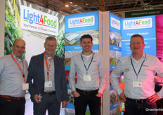 Erik Jansen en Udo van Slooten van Signify/Philips en Niels Jacobs en René van Haeff van het jubilerende Light4Food