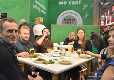 Er wordt verrukkelijk geluncht bij Gramoflor