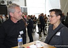 Marco de Groot (Kairos) en Leontine van Genuchten (Philips)