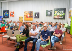 De bijeenkomst vond plaats bij Tomato World