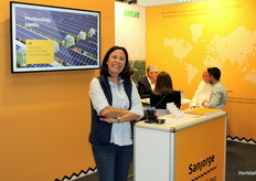 Amal El Harrati, uit Sanjorge, vierde haar verjaardag bij Green Tech met haar team