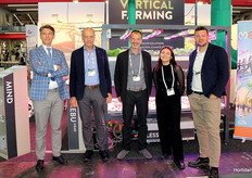 Walter Brandolin, van GSI, samen met Maurizio Fasolo en Lino Bassanese van Ambralight, en Sofia Visconti en Matteo Ferrero van Agricooltur.