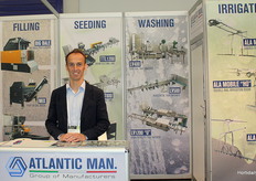 Marco Montepietra, van het Italiaanse bedrijf Atlantic Man, die zich richtte op zijn entrobot voor groenten