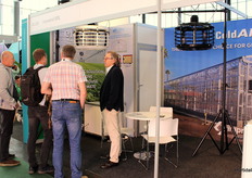 Marco Pescali ontvangt bezoekers op de stand van het bedrijf uit Gorgonzola (Milaan), Impresind