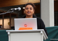 Gedeputeerde van Landbouw in de provincie Antwerpen, Jinnih Beels. De gedeputeerde bespeurt tot haar grote spijt ook in de wereld van beleidsmakers soms een 'wereldvreemde blik op onze land- en tuinbouw'. Zelf sprak Beels louter positieve woorden over de sector, en de aanstaande fusie. Innovatiekracht bundelen is belangrijk, net als samen kennis en ervaring beter naar de praktijk brengen.