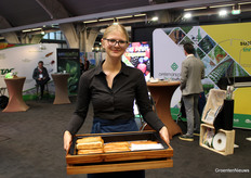 Geen Bossche bollen dit jaar. Ze werden door de trouwe beursbezoekers gemist. Worstenbroodjes waren er wel genoeg, waarvoor dank!