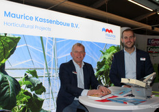 Jos Groenewegen maakte alle edities van de Aardbeiendag mee, nog in de tijd dat je naar het café ging voor de 'beurs'. Ronald Thijssen was namens Maurice Kassenbouw ook present.