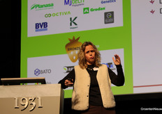 Gondy Heijerman van Delphy trapte blok 3 af op het plenaire podium.