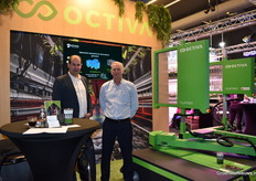 Thomas Hoeterickx en Jeroen de Kuijer van Octiva met hun geüpdatete versie van de Lumion UV-C robot, deze heeft net een iets groter bereik door de grotere lampunit