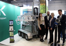 Natutec Drive, nieuw in Polen. De eerste telers komen de innovatie op TSW in de stand van Koppert bekijken. Op de foto: Ola Woźniak, Mateusz Pluta, Alicja Momczakowska end Iremeusz Osekowski.