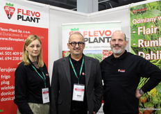 Marta Gruszka, Zbigniew Pisarek en Klaas de Jong (Flevoplant). Flevoplant koopt na het grotendeels stoppen van Flevoplant in Nederland planten van collega-opkwekers op en bedient daarmee de markt die men zelf de afgelopen jaren heeft opgebouwd in Polen.