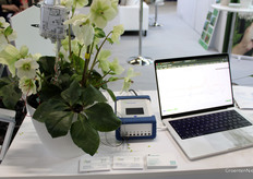 Weten hoe deze kerstroos zich voelt? Vivent meet het en laat het zien op de stand van Andermatt.