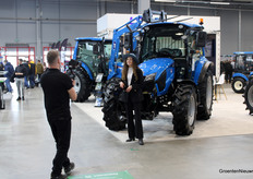 Even wat content maken met een trekker van LS Tractor.