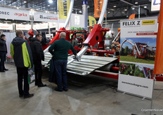 Hal 6 stond vol met grote machines, veelal voor buitenteelten. Polen is een groot agrarisch land. Onderweg vanuit Warschau naar Kielce kom je langs de snelweg heel veel boomgaarden tegen.