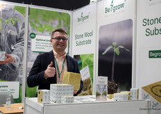 Kyrylo Gliuza van Begrow ziet in de aardbeienteelt telers overschakelen van kokos naar steenwol.