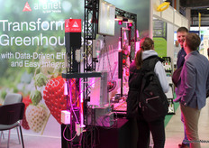 Geanimeerd gesprek bij de sensoropstelling van Aranet.