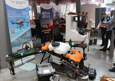 Drone bij Vector Agr Polska om gewasbeschermingsmiddelen mee te verspreiden in het veld.