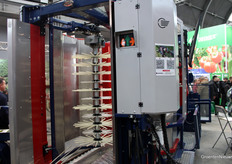 Geen wasstraat maar een oogstmachine voor blauwe bessen bij Jagoda