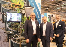 Een paar mannen van het grote team van ICL