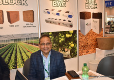 Ranjan David, de sales manager van de UK voor Trump Coirs