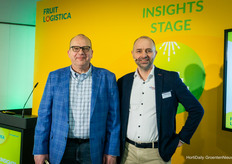 Marco de Bruin, Cultivation Coaches, en Ad Kranendonk, Flier Systems, gaven een presentatie over sla-productie in de kas versus de open teelt