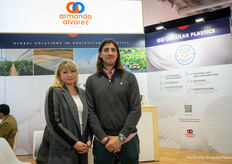 Olga Petrova en Saul Quesada, Armando Alvarez