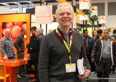 Patrick Groeneveld (Horticoop) kwam handboeken scoren bij de stand van Freshpublishers, onder meer bekend van de merken AGF, GroentenNieuws en HortiDaily.