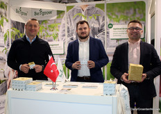 Dmytro Yakymakha, Oleksandr Shled en Kyrolo Gluiza (Begrow)