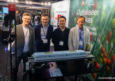 Het assortiment weegschalen bij Aranet wordt uitgebreid - later meer daarover. Op de foto Jevgenijs Karklins, Gints Antoms, Vincent Xu en Erik van der Made.