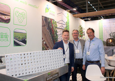 Sebastiaan Smeur, Peter Lexmond en Erik van Nieuwenhuijzen (Meteor Systems) met de nieuwe high density float.