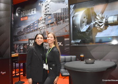 Rukiye Bozkurt en Demi Draaijer van Draaijer Turbo Service