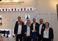 Bij (Netafim) zit het hele team strak in het pak.