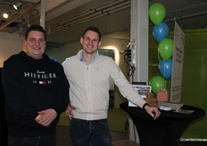 Bij Pligt Professionals gaan ze weer een nieuwe vestiging bouwen zo vertellen Jaco Boekee en Arjan van der Pligt. daarvoor zoeken zij nog veel talenten. denk aan teeltspecialisten, chauffeurs, logistiek en sales. Veel succes met de werving heren. Wij komen graag eens langs als de vestiging open is.