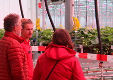 Teeltspecialist Sven verzorgt normaal de teelt op andere locaties van Royal Berry in Bemmel, maar speciaal voor de rondleiding was hij aanwezig in Egchel om bezoekers uitleg te geven. Voor de locatie in Egchel heeft Royal Berry een aparte teeltspecialist in dienst.
