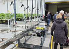 Een modern stukje automatisering springt in het oog vlak voordat de koffie is bereikt aan het eind van de rondleiding.