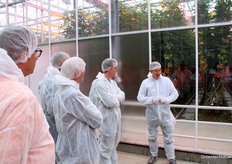 Ten opzichte van de tijd dat LED in opmars was zijn telers met veel meer licht gaan geven aan hun gewas, maar nu blijkt dat het gewas niet al dat licht goed benut. Een lagere LBE zou betekenen dat een deel van de energiewinst van LED-belichting verloren gaat, zo stippen de onderzoekers aan in een eerste onderzoeksupdate.