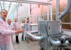 In het IInnovatie en Demonstratie Centrum CO2 uit Buitenlucht bij de WUR in Bleiswijk wordt momenteel een systeem van Seibu Giken getest.