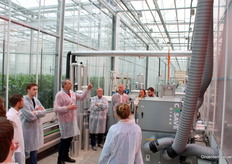 Het onderzoek is gericht op het testen of de afgevangen CO2 veilig is voor het gewas, en of een systeem in staat is voor de tuinbouwpraktijk benodigde hoeveelheden CO2 efficiënt te produceren. Dat laatste is voor eigenlijk alle leveranciers nog wel een flinke uitdaging. Veel systemen hebben moeite met de stap van lab naar kas.