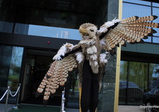 Deze Valk is toch een puur en elegant  kunstwerk?