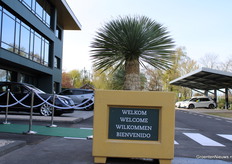 Van der Valk Solar Systems een internationaal bedrijf, dus een warm welkom in alle talen.