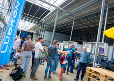 Uitleg over de watertechnische ruimte, en gewoon lekker even bijkletsen met bekenden. We zijn ten slotte wel in Brabant he.