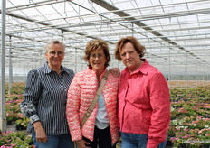 De zonnestraaltjes noemen deze vriendinnen zich