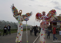 Bij Heboplant stond een bijzonder ontvangstcomité de mensen te verwelkomen.