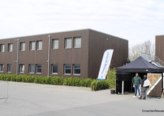 Deze huisvesting bij Van Heijningen Tomaten ziet er super strak uit!