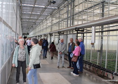 Via de corridor kon men prima in de verschillende afdelingen kijken bij Deliflor.